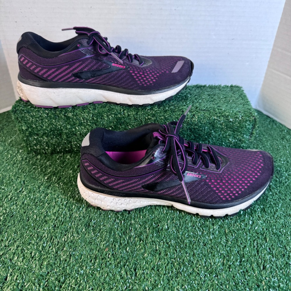 Brooks Ghost‎ 12 Womens Running Shoes Purple Pink 1203051B063 Size 8 Medium B